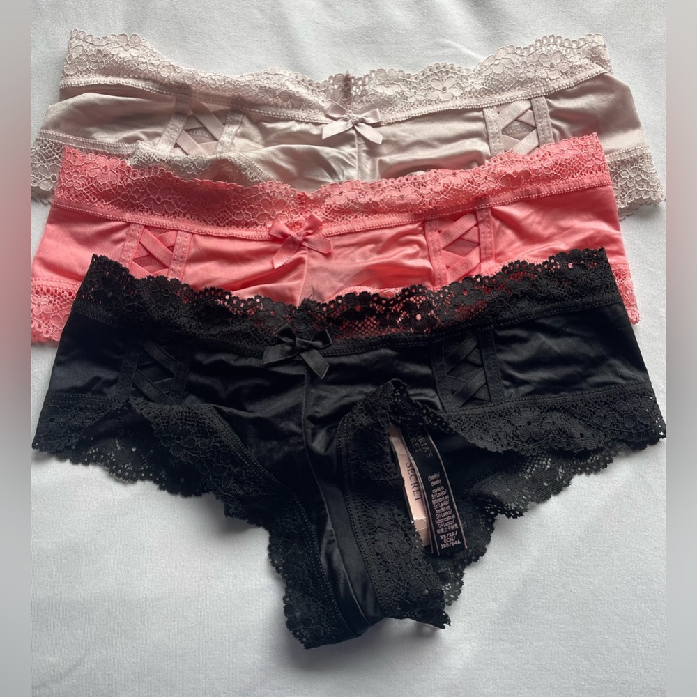 NEW WITH TAGS VICTORIA’S SECRET SIZE XS 3 PK CHEEKY SATIN LACE UP DETAIL PANTIES